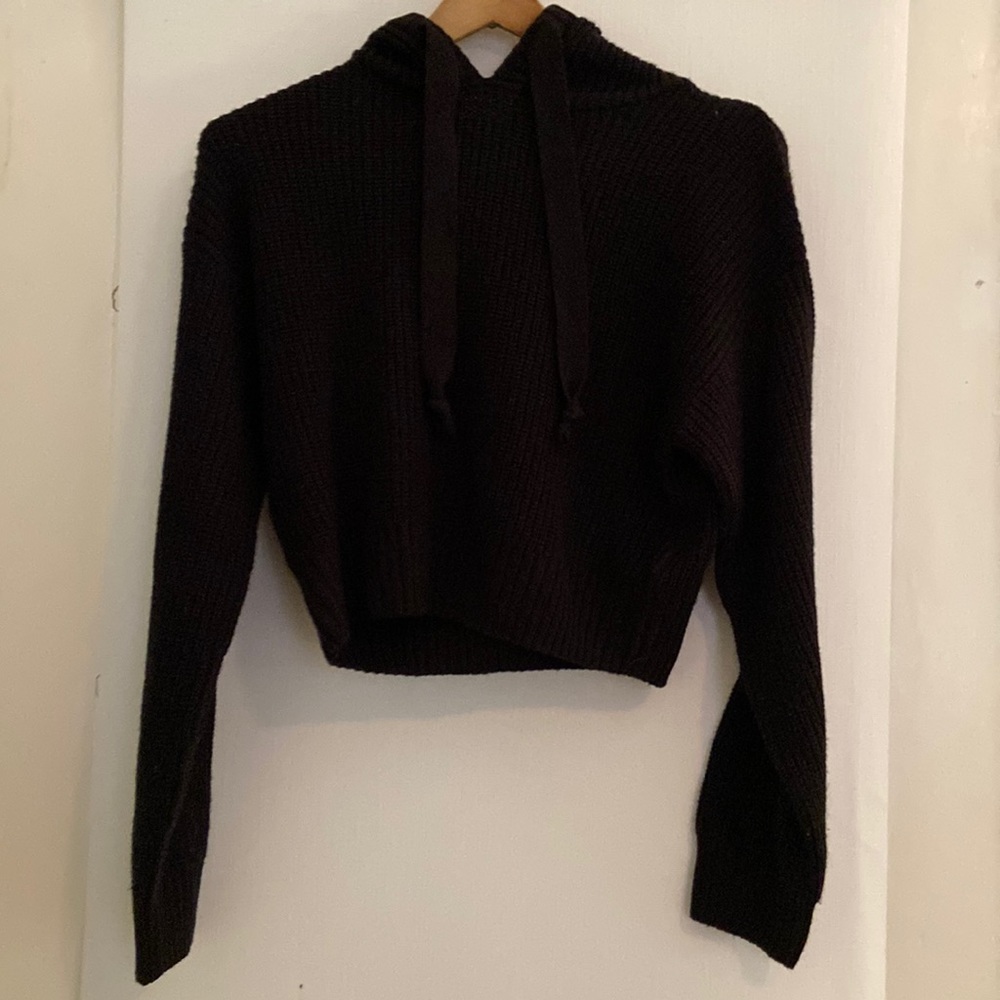H & M Black Cropped Hoodie Sweater, XS